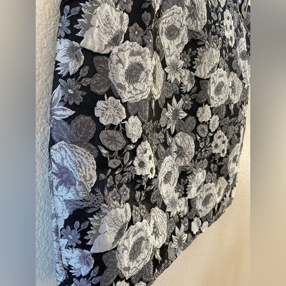 Kourt Tela Matching Skirt and Crop Top Silver Gray Black Floral Design M - Picture 5 of 15